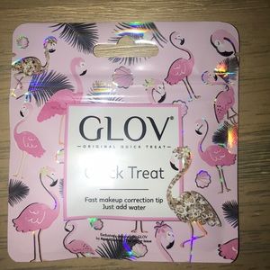 FREE WITH BUNDLE GLOV Quick Treat